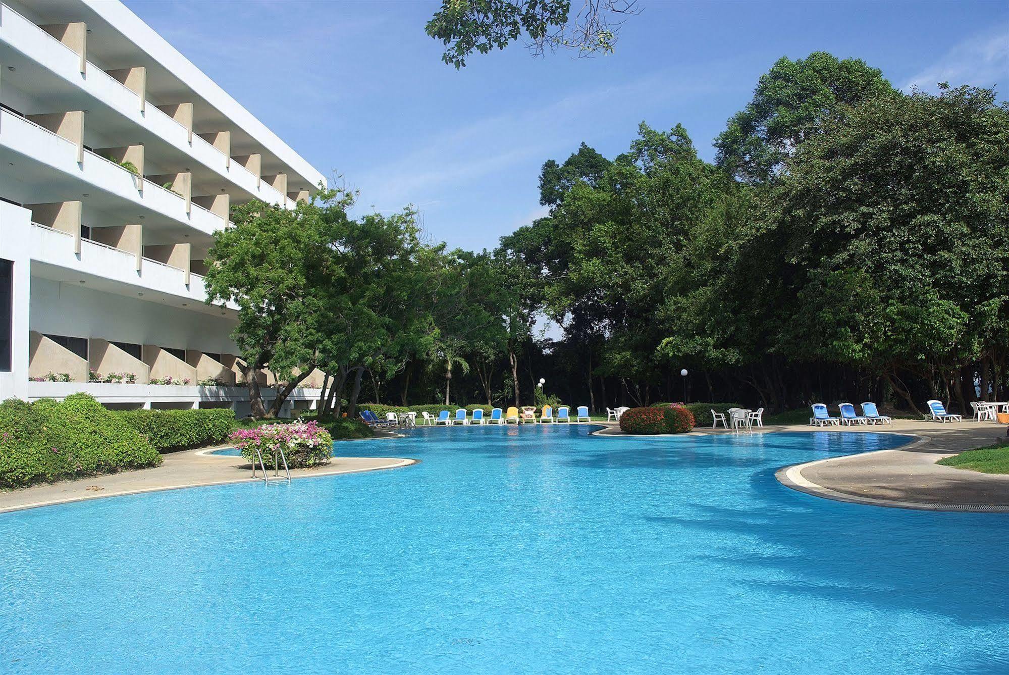 Purimas Beach Hotel & Spa Ban Chang  Extérieur photo